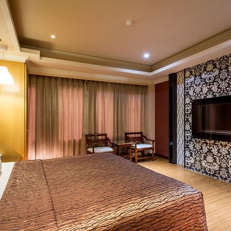 Ching Ching Motel Sanxia Buitenkant foto